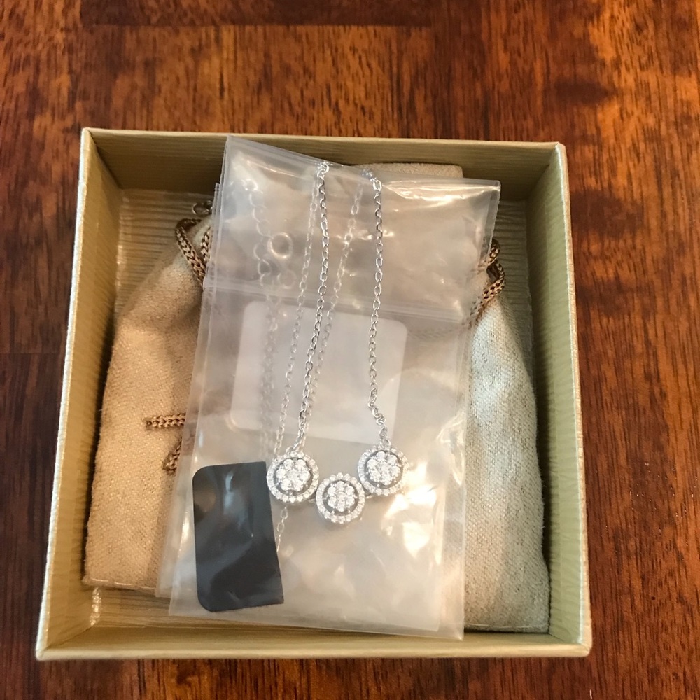 ✨Necklace✨ - Picture 4 of 5